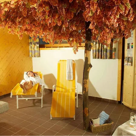 In Salzburger Land 136 *